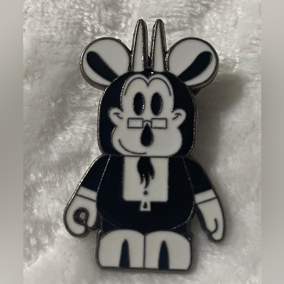 3/$25 Disney Classic Black and White Mystery Pin - Picture 1 of 2